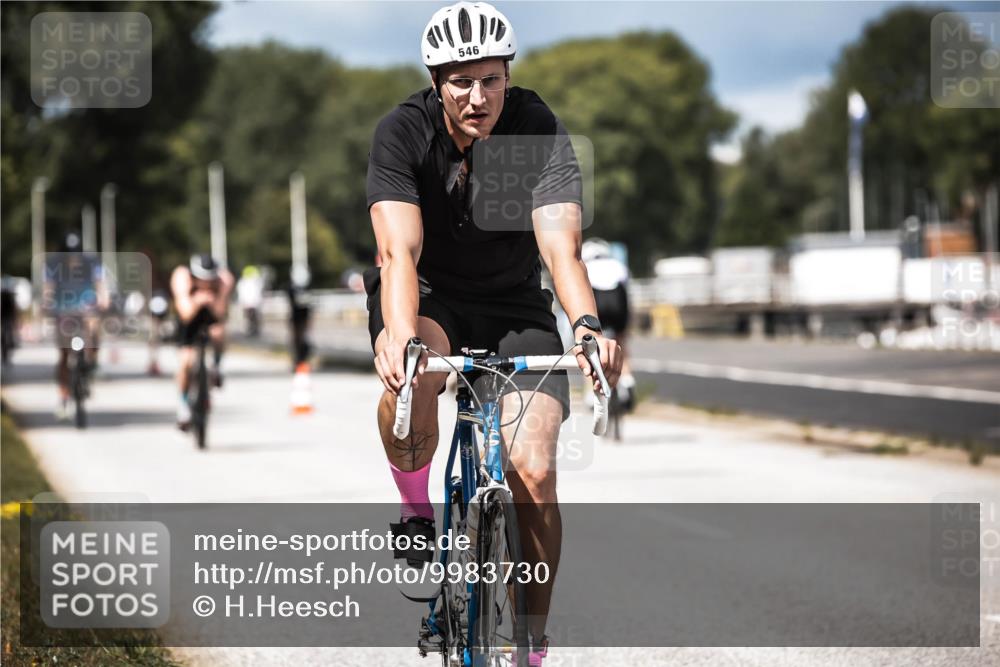 16.08.2026 - KN Förde Triathlon 2026 H.Heesch http://msf.ph/oto/9983730 16.08.2026 12:55:26 Radfahren 546, 572, 580, 587, 719, 720 meine-sportfotos.de