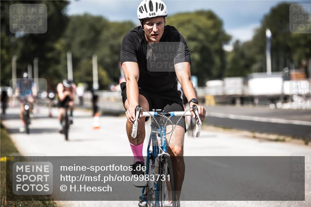 16.08.2026 - KN Förde Triathlon 2026 H.Heesch http://msf.ph/oto/9983731 16.08.2026 12:55:26 Radfahren 546, 572, 580, 587, 719, 720 meine-sportfotos.de