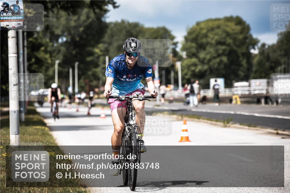 16.08.2026 - KN Förde Triathlon 2026 H.Heesch http://msf.ph/oto/9983748 16.08.2026 12:55:29 Radfahren 546, 580, 719, 720 meine-sportfotos.de