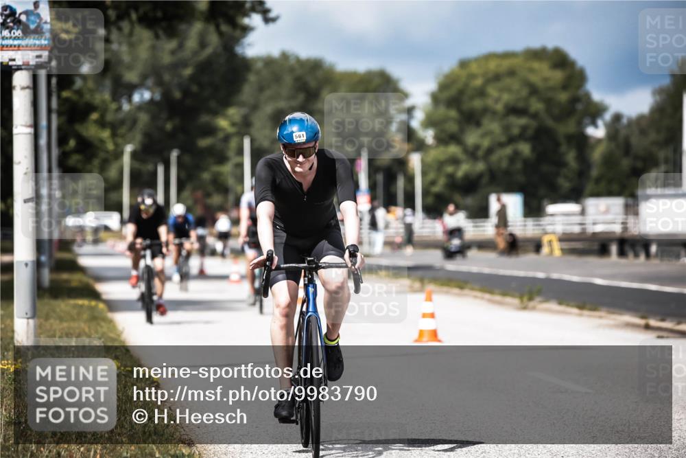 16.08.2026 - KN Förde Triathlon 2026 H.Heesch http://msf.ph/oto/9983790 16.08.2026 12:55:47 Radfahren 513, 517, 561, 562 meine-sportfotos.de