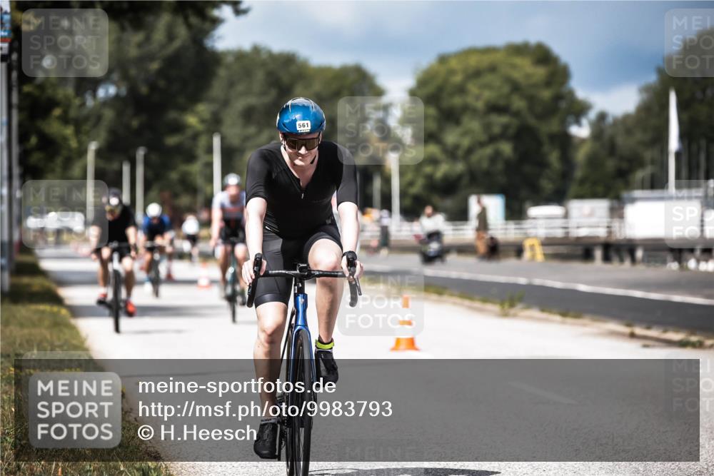 16.08.2026 - KN Förde Triathlon 2026 H.Heesch http://msf.ph/oto/9983793 16.08.2026 12:55:47 Radfahren 513, 517, 561, 562 meine-sportfotos.de