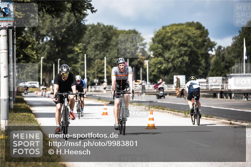 16.08.2026 - KN Förde Triathlon 2026 H.Heesch http://msf.ph/oto/9983801 16.08.2026 12:55:49 Radfahren 517, 561, 562, 569 meine-sportfotos.de