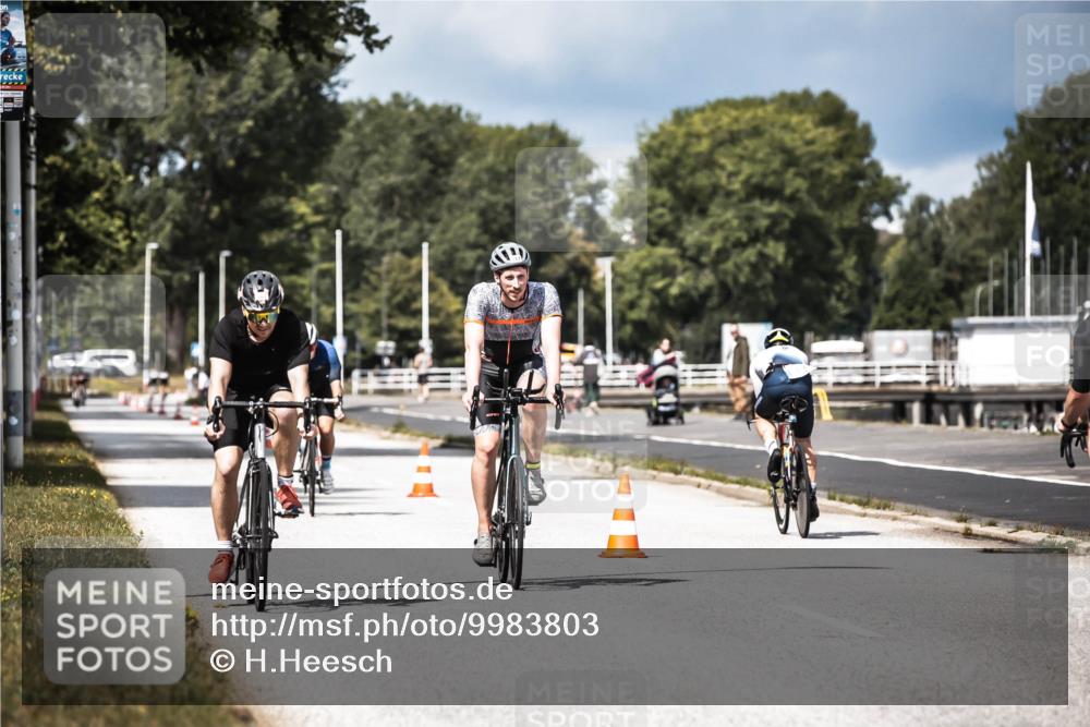 16.08.2026 - KN Förde Triathlon 2026 H.Heesch http://msf.ph/oto/9983803 16.08.2026 12:55:49 Radfahren 517, 561, 562, 569 meine-sportfotos.de