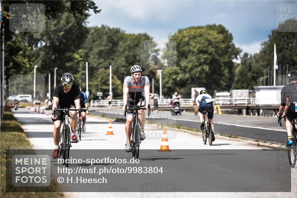 16.08.2026 - KN Förde Triathlon 2026 H.Heesch http://msf.ph/oto/9983804 16.08.2026 12:55:49 Radfahren 517, 561, 562, 569 meine-sportfotos.de