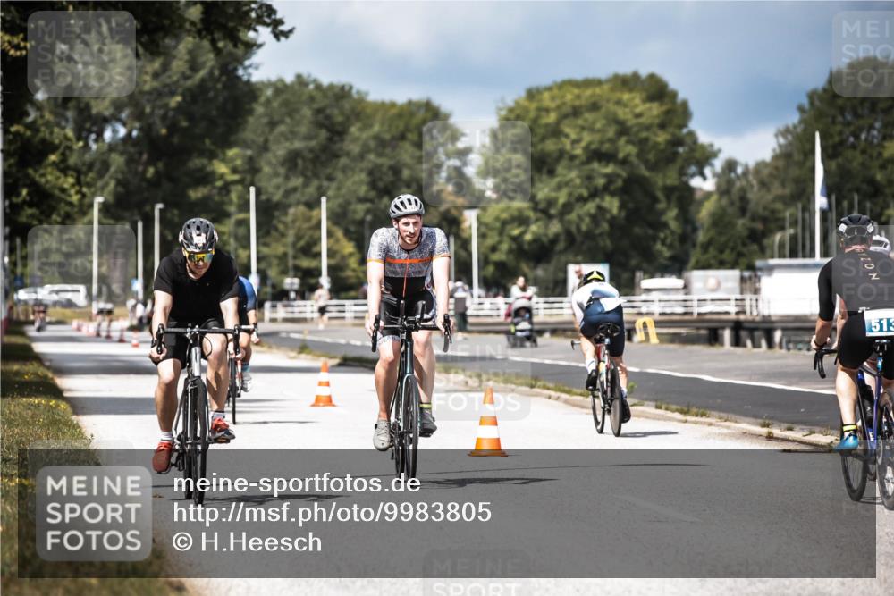 16.08.2026 - KN Förde Triathlon 2026 H.Heesch http://msf.ph/oto/9983805 16.08.2026 12:55:49 Radfahren 517, 561, 562, 569 meine-sportfotos.de