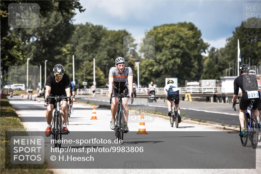 16.08.2026 - KN Förde Triathlon 2026 H.Heesch http://msf.ph/oto/9983806 16.08.2026 12:55:49 Radfahren 517, 561, 562, 569 meine-sportfotos.de