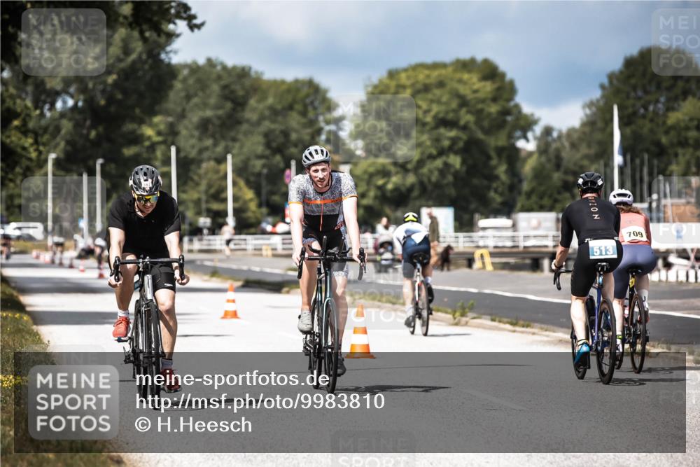 16.08.2026 - KN Förde Triathlon 2026 H.Heesch http://msf.ph/oto/9983810 16.08.2026 12:55:50 Radfahren 517, 561, 562, 569, 740 meine-sportfotos.de