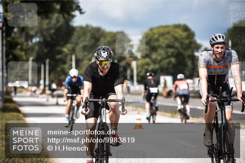 16.08.2026 - KN Förde Triathlon 2026 H.Heesch http://msf.ph/oto/9983819 16.08.2026 12:55:51 Radfahren 517, 561, 562, 569, 740 meine-sportfotos.de
