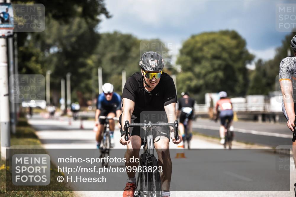16.08.2026 - KN Förde Triathlon 2026 H.Heesch http://msf.ph/oto/9983823 16.08.2026 12:55:51 Radfahren 517, 561, 562, 569, 740 meine-sportfotos.de