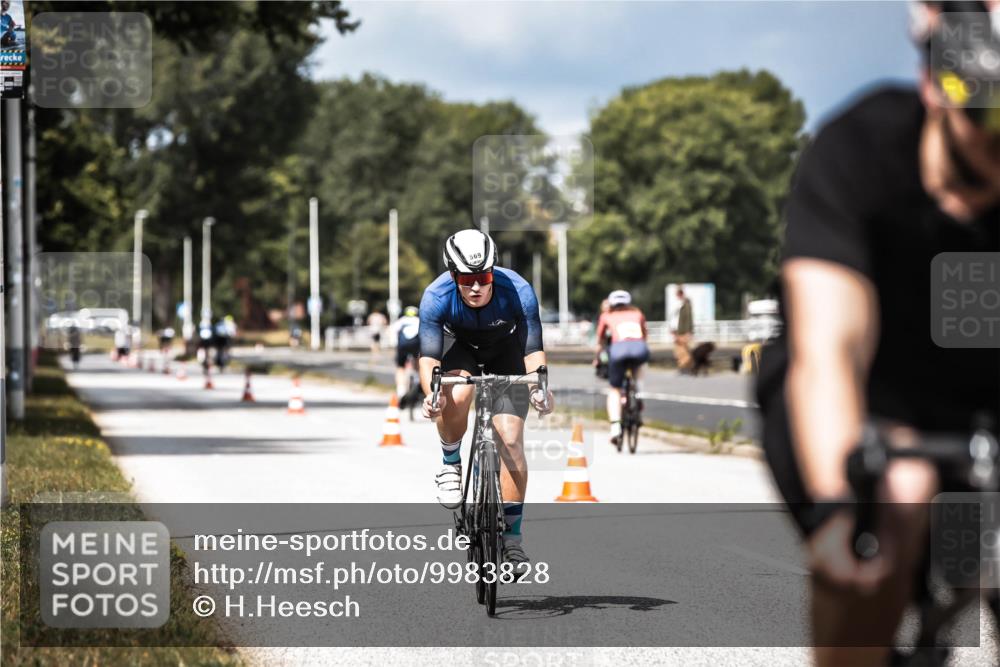 16.08.2026 - KN Förde Triathlon 2026 H.Heesch http://msf.ph/oto/9983828 16.08.2026 12:55:52 Radfahren 517, 542, 562, 569, 724, 727, 740 meine-sportfotos.de