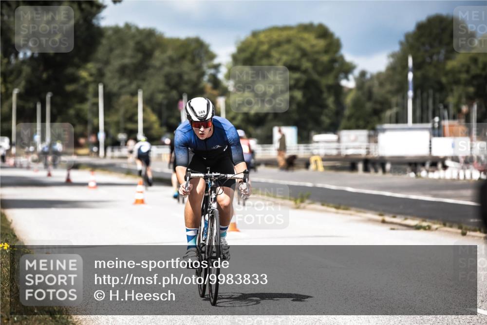 16.08.2026 - KN Förde Triathlon 2026 H.Heesch http://msf.ph/oto/9983833 16.08.2026 12:55:52 Radfahren 517, 542, 562, 569, 724, 727, 740 meine-sportfotos.de