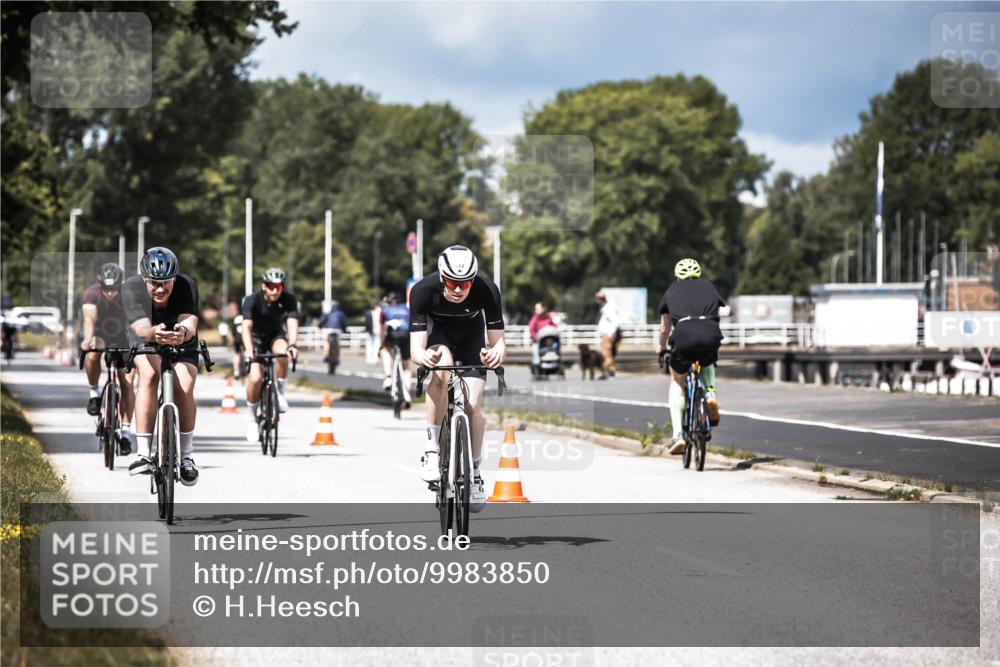 16.08.2026 - KN Förde Triathlon 2026 H.Heesch http://msf.ph/oto/9983850 16.08.2026 12:56:09 Radfahren 512, 567, 573, 585, 714 meine-sportfotos.de