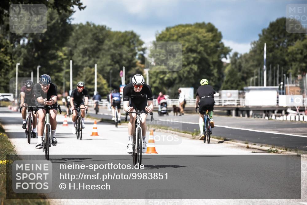 16.08.2026 - KN Förde Triathlon 2026 H.Heesch http://msf.ph/oto/9983851 16.08.2026 12:56:09 Radfahren 512, 567, 573, 585, 714 meine-sportfotos.de