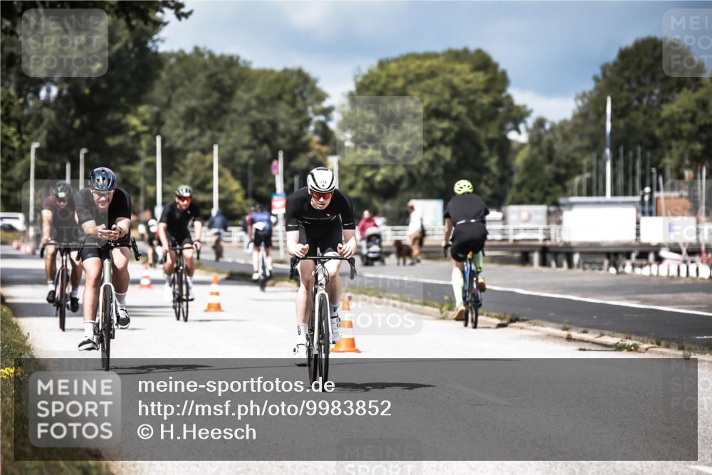 16.08.2026 - KN Förde Triathlon 2026 H.Heesch http://msf.ph/oto/9983852 16.08.2026 12:56:09 Radfahren 512, 567, 573, 585, 714 meine-sportfotos.de