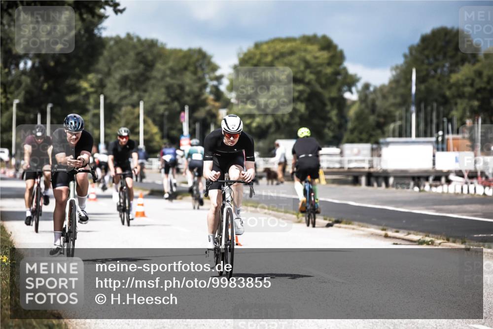 16.08.2026 - KN Förde Triathlon 2026 H.Heesch http://msf.ph/oto/9983855 16.08.2026 12:56:09 Radfahren 512, 567, 573, 585, 714 meine-sportfotos.de