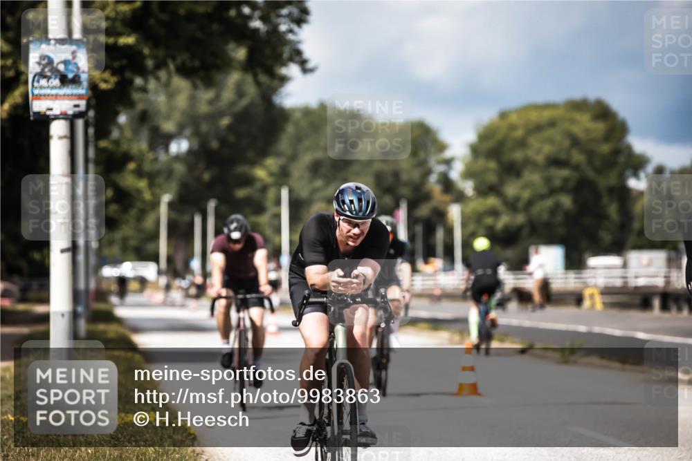 16.08.2026 - KN Förde Triathlon 2026 H.Heesch http://msf.ph/oto/9983863 16.08.2026 12:56:11 Radfahren 512, 567, 573, 585 meine-sportfotos.de