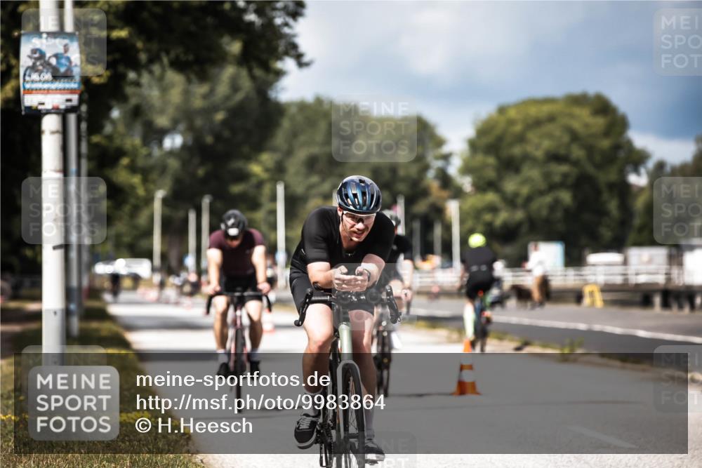 16.08.2026 - KN Förde Triathlon 2026 H.Heesch http://msf.ph/oto/9983864 16.08.2026 12:56:11 Radfahren 512, 567, 573, 585 meine-sportfotos.de