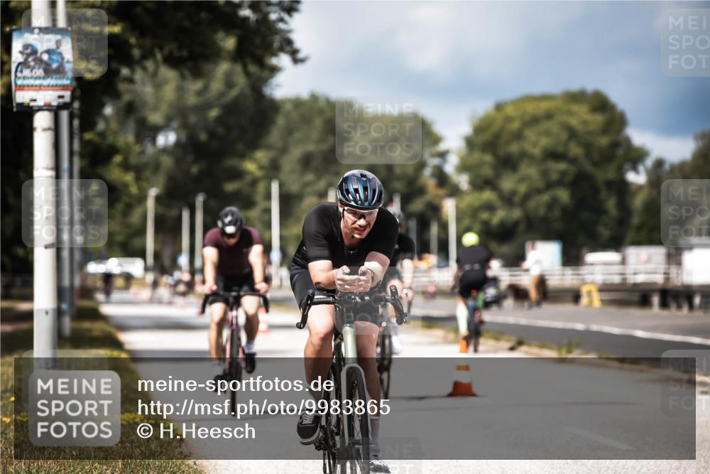 16.08.2026 - KN Förde Triathlon 2026 H.Heesch http://msf.ph/oto/9983865 16.08.2026 12:56:11 Radfahren 512, 567, 573, 585 meine-sportfotos.de