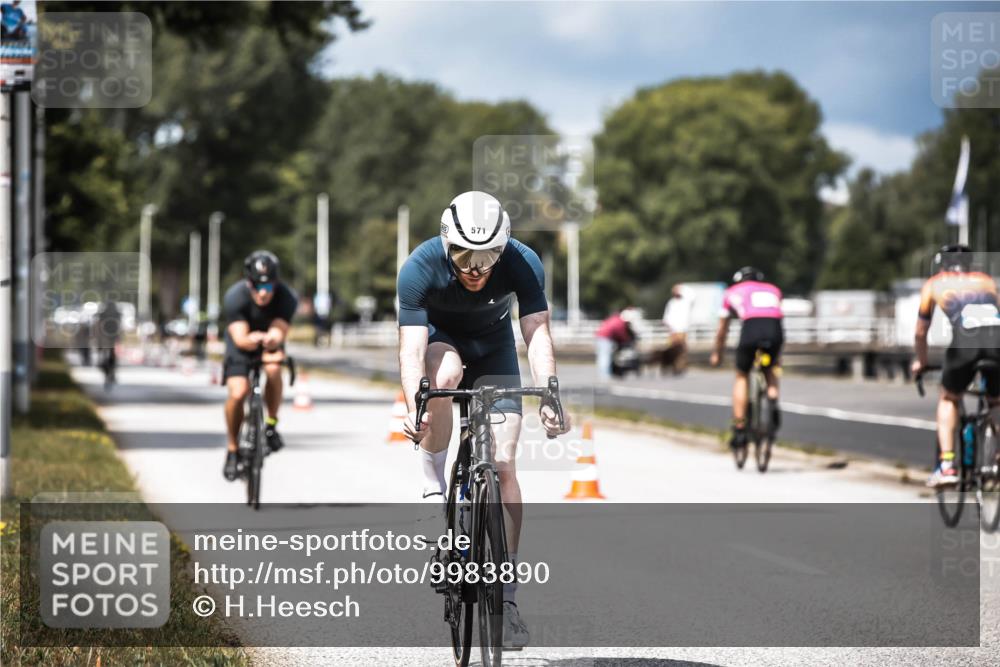 16.08.2026 - KN Förde Triathlon 2026 H.Heesch http://msf.ph/oto/9983890 16.08.2026 12:56:27 Radfahren 508, 528, 540, 571, 584, 611, 715 meine-sportfotos.de