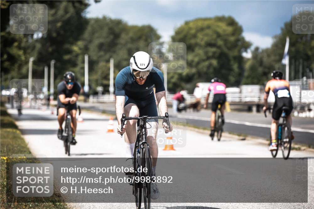 16.08.2026 - KN Förde Triathlon 2026 H.Heesch http://msf.ph/oto/9983892 16.08.2026 12:56:28 Radfahren 508, 528, 540, 571, 584, 611, 715 meine-sportfotos.de
