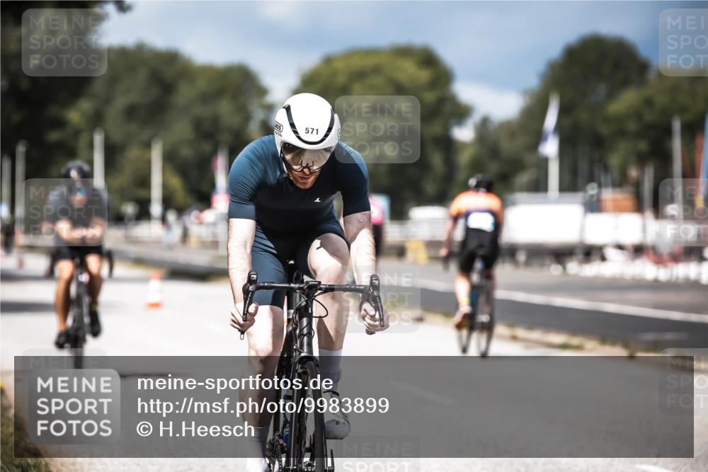 16.08.2026 - KN Förde Triathlon 2026 H.Heesch http://msf.ph/oto/9983899 16.08.2026 12:56:28 Radfahren 508, 528, 540, 571, 584, 611, 715 meine-sportfotos.de