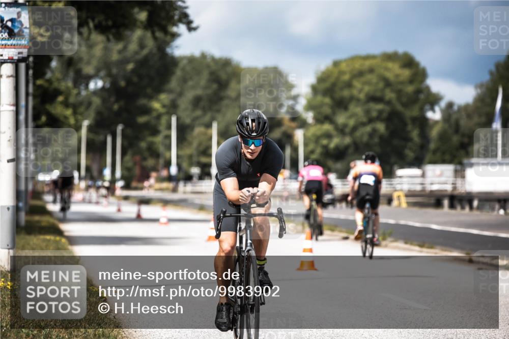 16.08.2026 - KN Förde Triathlon 2026 H.Heesch http://msf.ph/oto/9983902 16.08.2026 12:56:29 Radfahren 508, 528, 540, 571, 584, 611, 715 meine-sportfotos.de