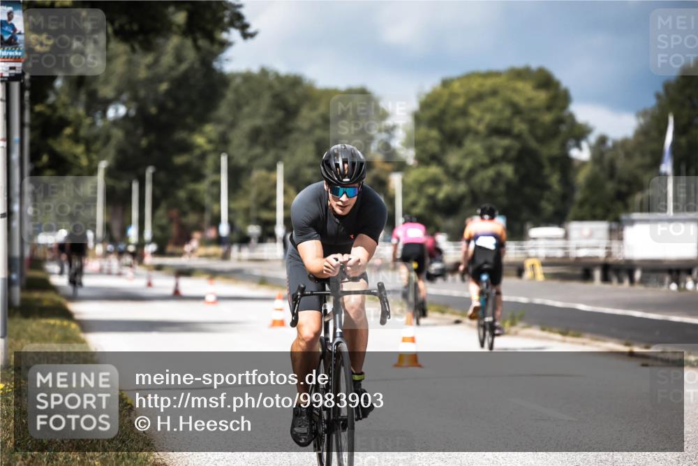 16.08.2026 - KN Förde Triathlon 2026 H.Heesch http://msf.ph/oto/9983903 16.08.2026 12:56:29 Radfahren 508, 528, 540, 571, 584, 611, 715 meine-sportfotos.de