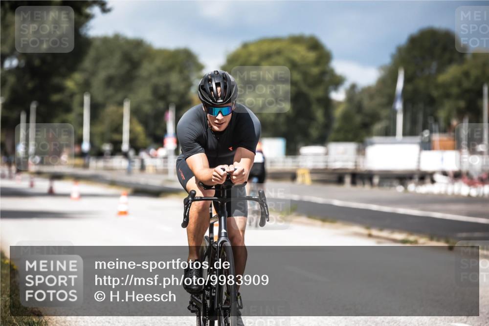 16.08.2026 - KN Förde Triathlon 2026 H.Heesch http://msf.ph/oto/9983909 16.08.2026 12:56:29 Radfahren 508, 528, 540, 571, 584, 611, 715 meine-sportfotos.de