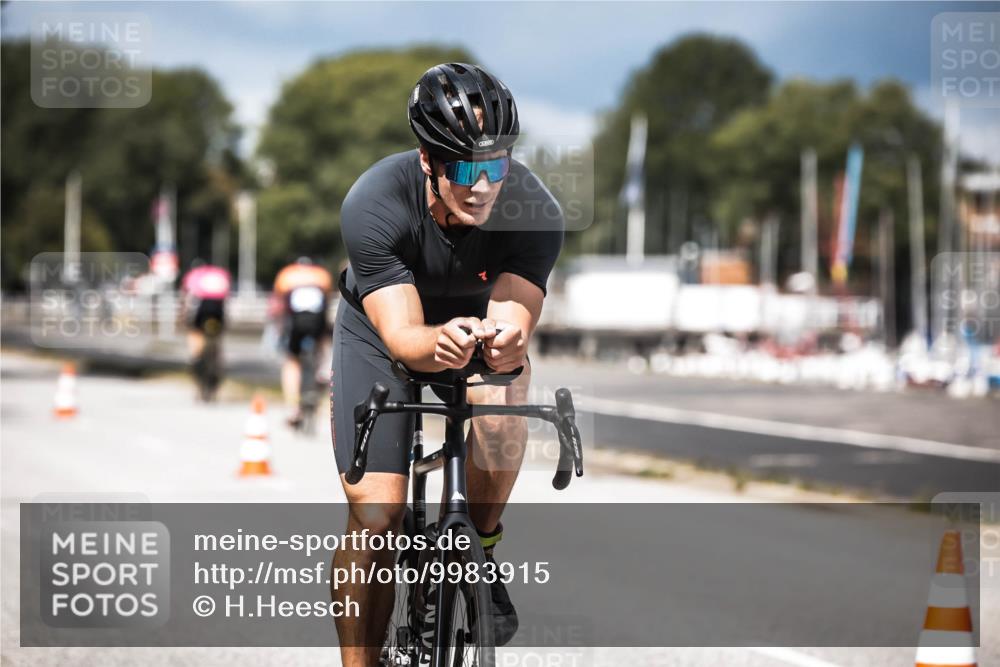 16.08.2026 - KN Förde Triathlon 2026 H.Heesch http://msf.ph/oto/9983915 16.08.2026 12:56:30 Radfahren 508, 528, 571, 584, 611, 715 meine-sportfotos.de