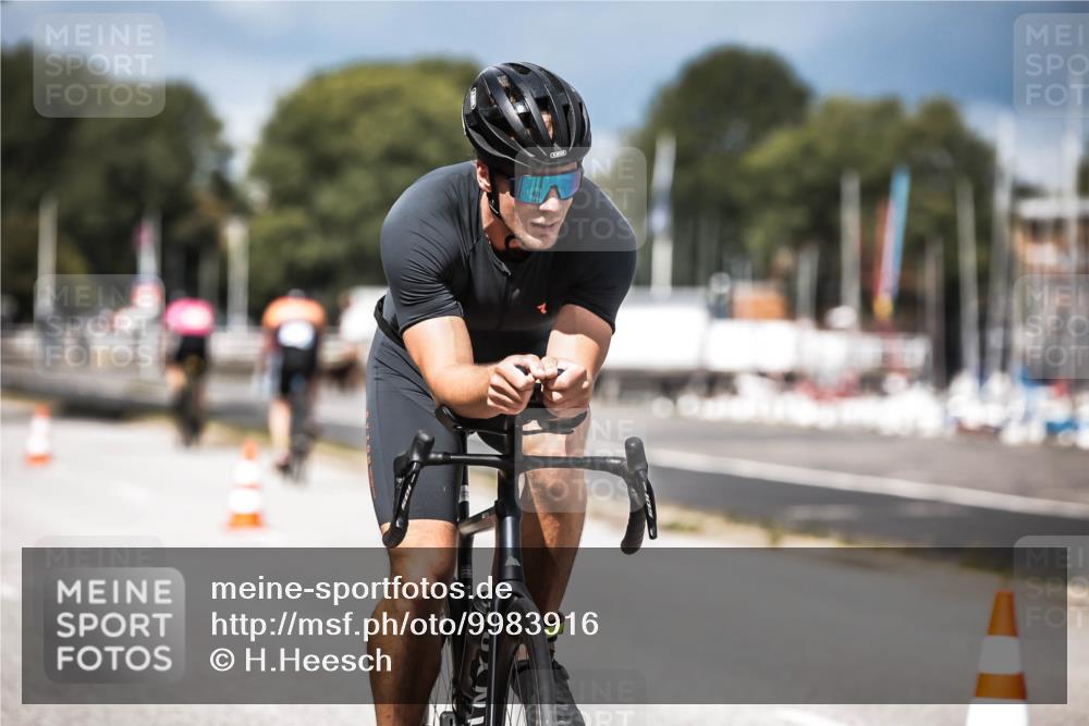 16.08.2026 - KN Förde Triathlon 2026 H.Heesch http://msf.ph/oto/9983916 16.08.2026 12:56:30 Radfahren 508, 528, 571, 584, 611, 715 meine-sportfotos.de