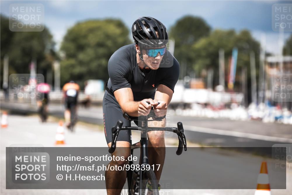 16.08.2026 - KN Förde Triathlon 2026 H.Heesch http://msf.ph/oto/9983917 16.08.2026 12:56:30 Radfahren 508, 528, 571, 584, 611, 715 meine-sportfotos.de
