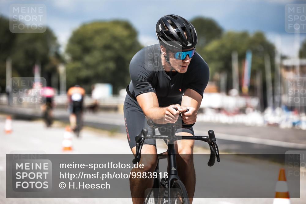 16.08.2026 - KN Förde Triathlon 2026 H.Heesch http://msf.ph/oto/9983918 16.08.2026 12:56:30 Radfahren 508, 528, 571, 584, 611, 715 meine-sportfotos.de