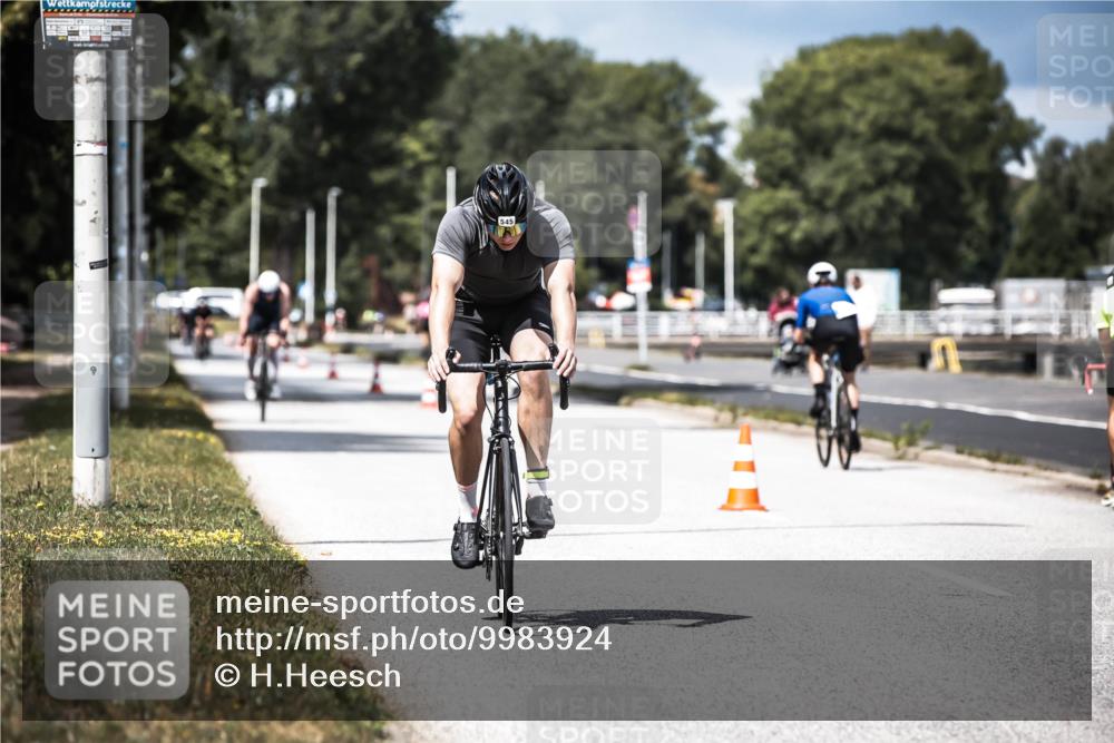 16.08.2026 - KN Förde Triathlon 2026 H.Heesch http://msf.ph/oto/9983924 16.08.2026 12:56:36 Radfahren 545, 725 meine-sportfotos.de