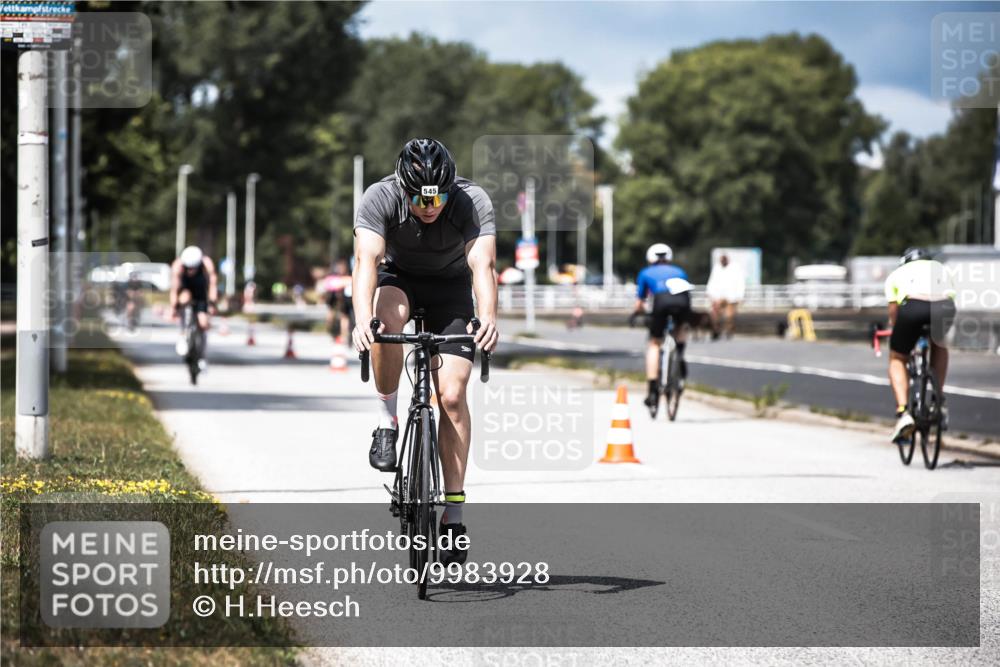 16.08.2026 - KN Förde Triathlon 2026 H.Heesch http://msf.ph/oto/9983928 16.08.2026 12:56:37 Radfahren 518, 545, 718, 723, 725 meine-sportfotos.de