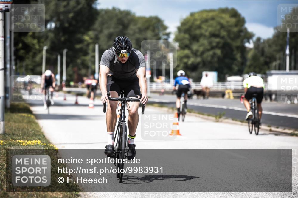 16.08.2026 - KN Förde Triathlon 2026 H.Heesch http://msf.ph/oto/9983931 16.08.2026 12:56:37 Radfahren 518, 545, 718, 723, 725 meine-sportfotos.de