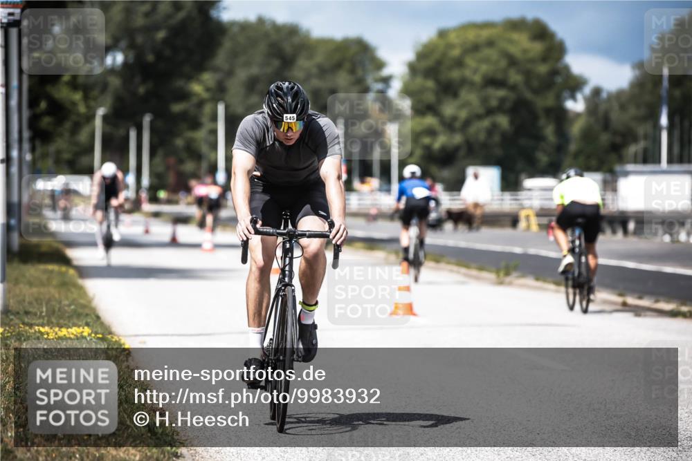 16.08.2026 - KN Förde Triathlon 2026 H.Heesch http://msf.ph/oto/9983932 16.08.2026 12:56:37 Radfahren 518, 545, 718, 723, 725 meine-sportfotos.de