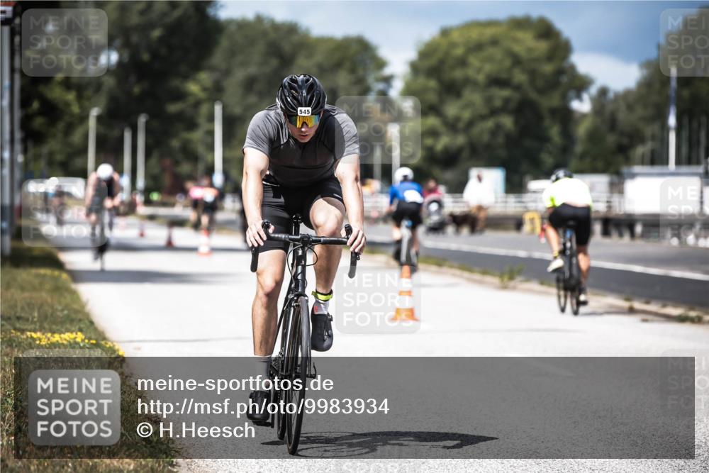 16.08.2026 - KN Förde Triathlon 2026 H.Heesch http://msf.ph/oto/9983934 16.08.2026 12:56:37 Radfahren 518, 545, 718, 723, 725 meine-sportfotos.de