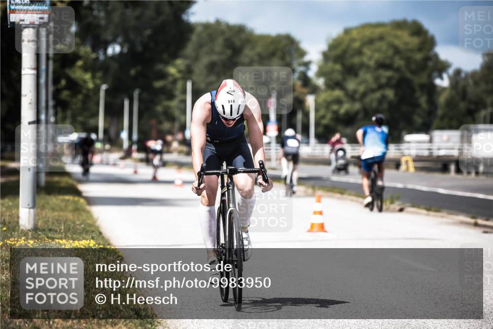16.08.2026 - KN Förde Triathlon 2026 H.Heesch http://msf.ph/oto/9983950 16.08.2026 12:56:41 Radfahren 518, 521, 545, 718, 723 meine-sportfotos.de