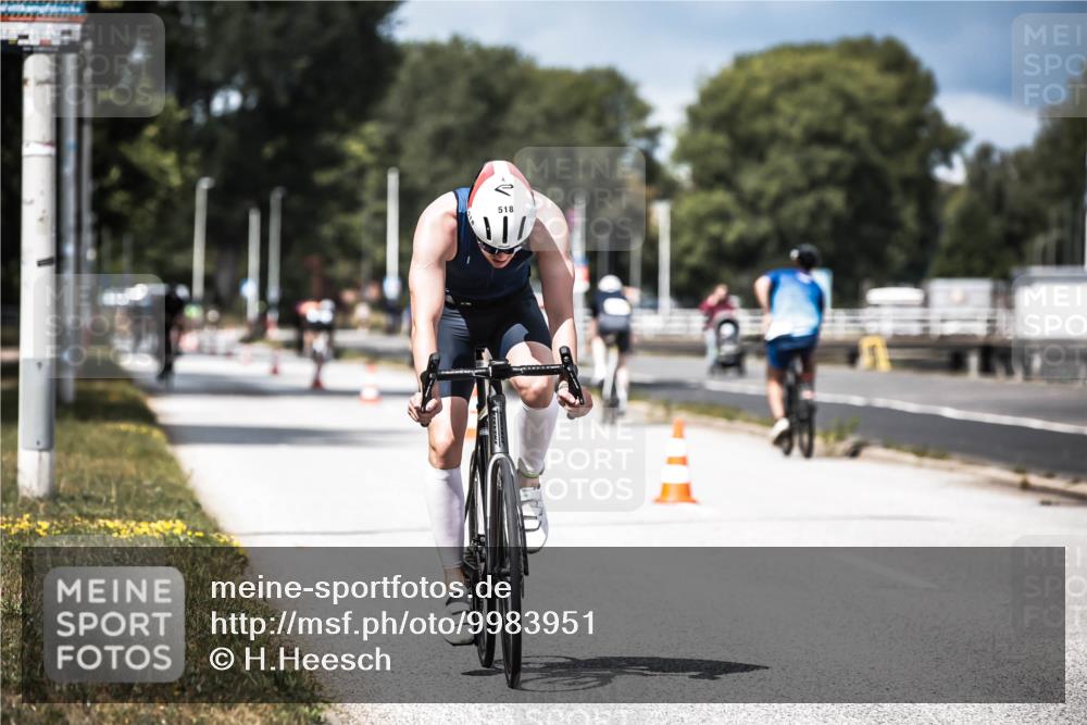 16.08.2026 - KN Förde Triathlon 2026 H.Heesch http://msf.ph/oto/9983951 16.08.2026 12:56:41 Radfahren 518, 521, 545, 718, 723 meine-sportfotos.de