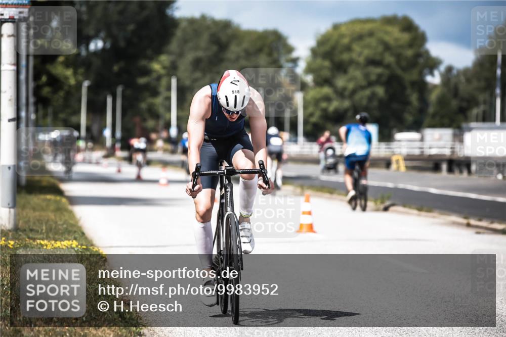 16.08.2026 - KN Förde Triathlon 2026 H.Heesch http://msf.ph/oto/9983952 16.08.2026 12:56:41 Radfahren 518, 521, 545, 718, 723 meine-sportfotos.de