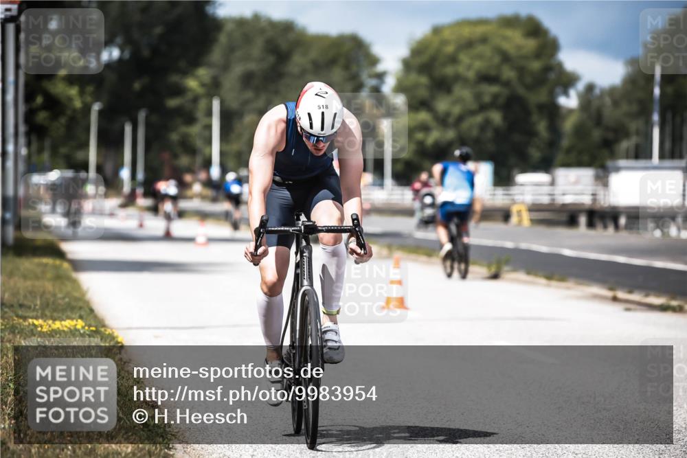 16.08.2026 - KN Förde Triathlon 2026 H.Heesch http://msf.ph/oto/9983954 16.08.2026 12:56:41 Radfahren 518, 521, 545, 718, 723 meine-sportfotos.de