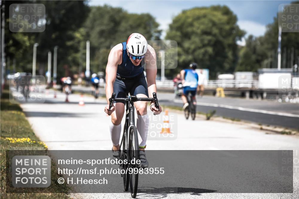 16.08.2026 - KN Förde Triathlon 2026 H.Heesch http://msf.ph/oto/9983955 16.08.2026 12:56:41 Radfahren 518, 521, 545, 718, 723 meine-sportfotos.de