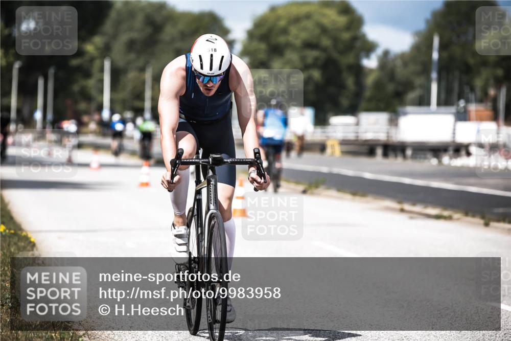 16.08.2026 - KN Förde Triathlon 2026 H.Heesch http://msf.ph/oto/9983958 16.08.2026 12:56:41 Radfahren 518, 521, 545, 718, 723 meine-sportfotos.de