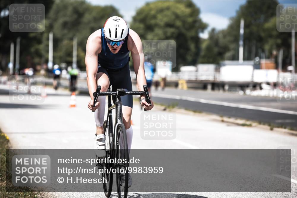 16.08.2026 - KN Förde Triathlon 2026 H.Heesch http://msf.ph/oto/9983959 16.08.2026 12:56:41 Radfahren 518, 521, 545, 718, 723 meine-sportfotos.de