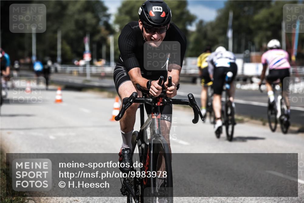 16.08.2026 - KN Förde Triathlon 2026 H.Heesch http://msf.ph/oto/9983978 16.08.2026 12:56:49 Radfahren 539, 568, 612 meine-sportfotos.de