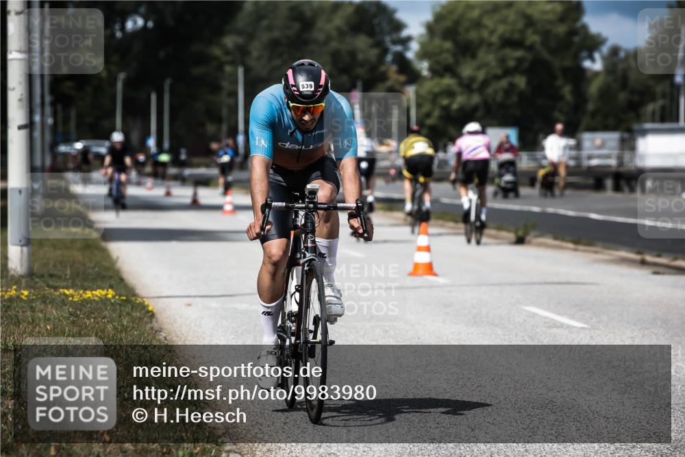 16.08.2026 - KN Förde Triathlon 2026 H.Heesch http://msf.ph/oto/9983980 16.08.2026 12:56:51 Radfahren 539, 568, 612 meine-sportfotos.de