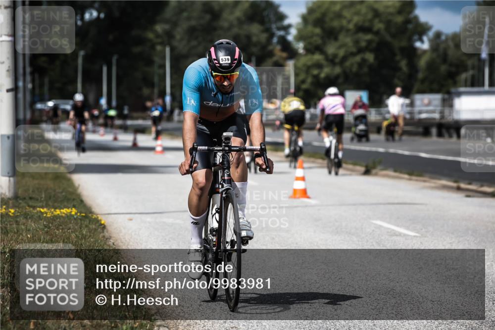 16.08.2026 - KN Förde Triathlon 2026 H.Heesch http://msf.ph/oto/9983981 16.08.2026 12:56:51 Radfahren 539, 568, 612 meine-sportfotos.de