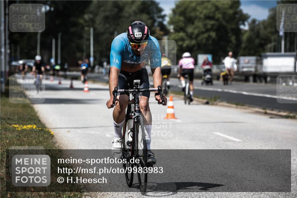 16.08.2026 - KN Förde Triathlon 2026 H.Heesch http://msf.ph/oto/9983983 16.08.2026 12:56:51 Radfahren 539, 568, 612 meine-sportfotos.de