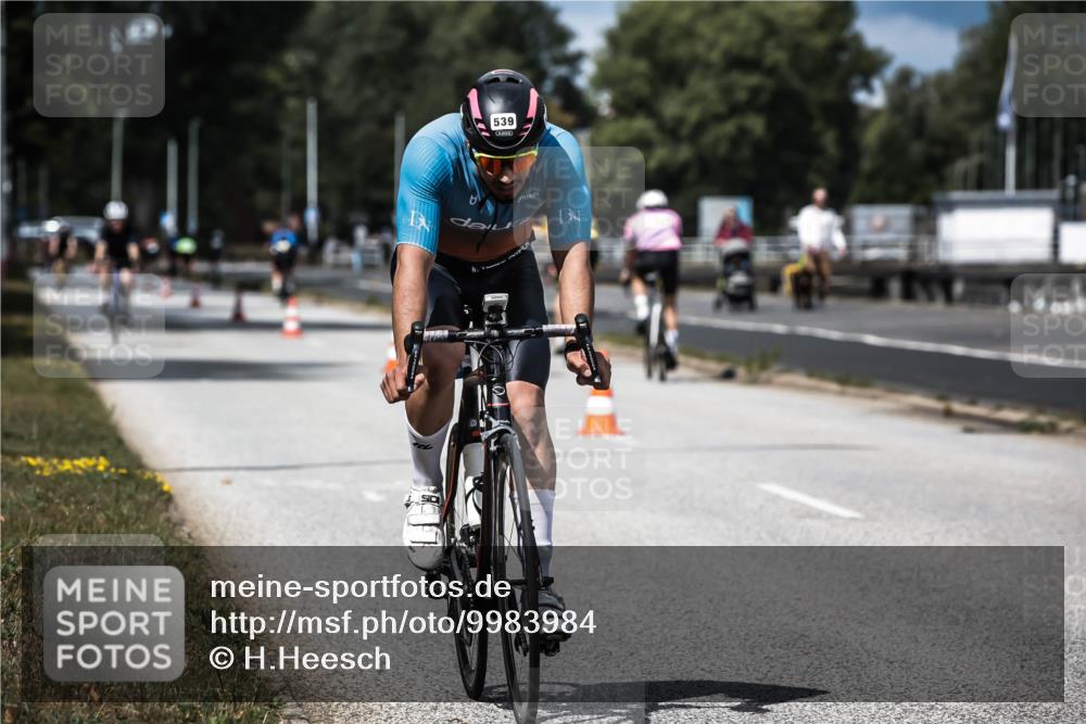 16.08.2026 - KN Förde Triathlon 2026 H.Heesch http://msf.ph/oto/9983984 16.08.2026 12:56:51 Radfahren 539, 568, 612 meine-sportfotos.de