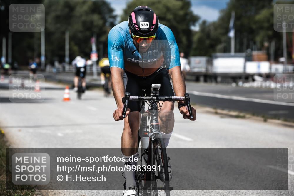 16.08.2026 - KN Förde Triathlon 2026 H.Heesch http://msf.ph/oto/9983991 16.08.2026 12:56:51 Radfahren 539, 568, 612 meine-sportfotos.de